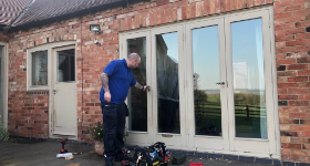 What does an emergency locksmith do? What does an emergency locksmith do?